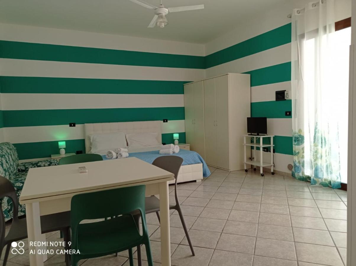 Corte Nel Borgo Apartment Minervino di Lecce Bagian luar foto